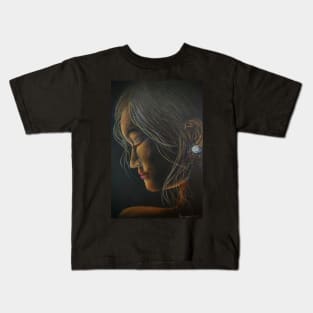 Girl with a diamond earring Kids T-Shirt